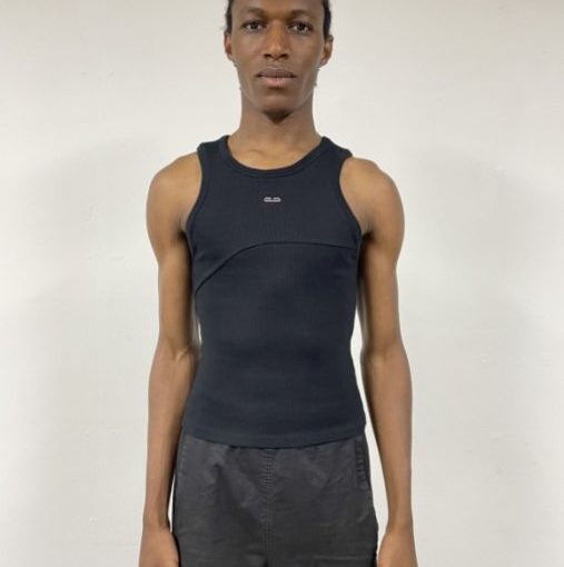 에센셜 탱크탑 블랙