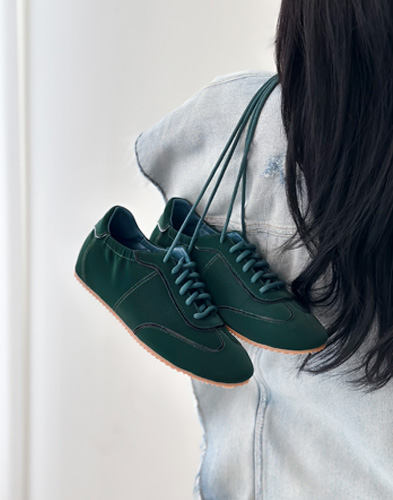 저매트 스니커즈 3cm (827C1)